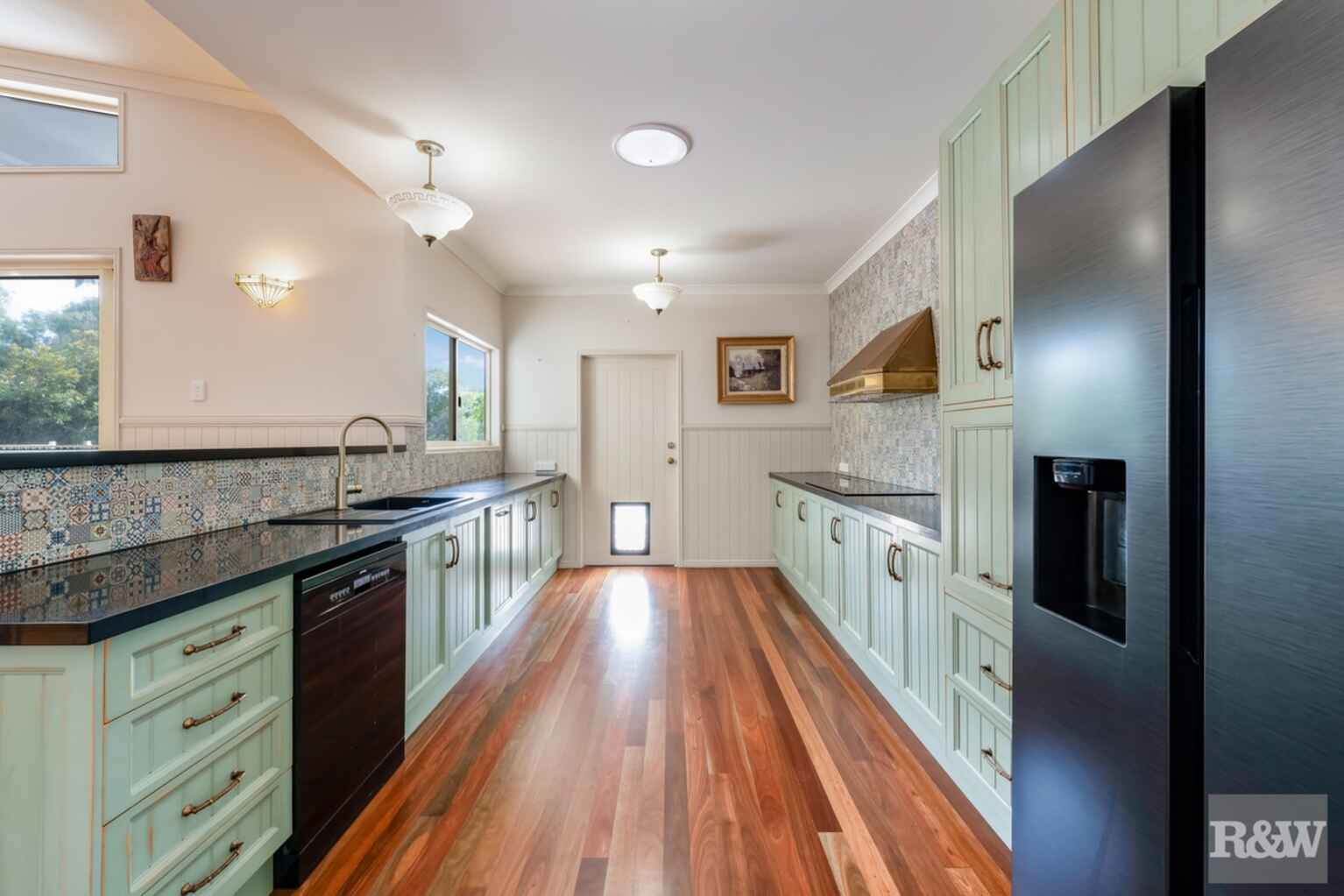 86 Sylvan Drive Moore Park Beach 86 Sylvan Drive Moore Park Beach