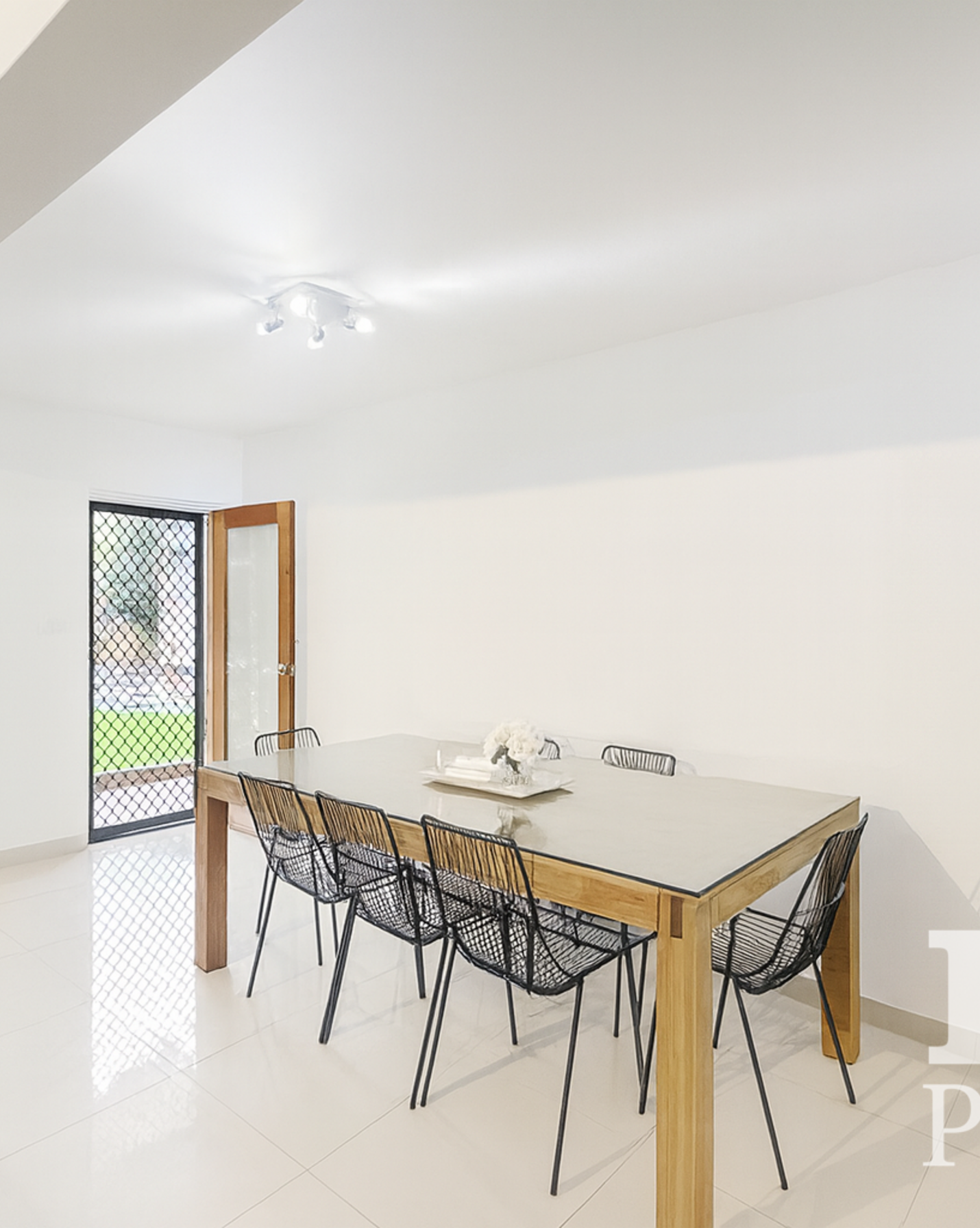 15 Hillcrest Avenue Moorebank, Moorebank - Thumbnail 5