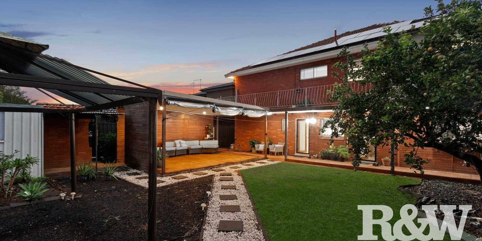 15 Hillcrest Avenue Moorebank