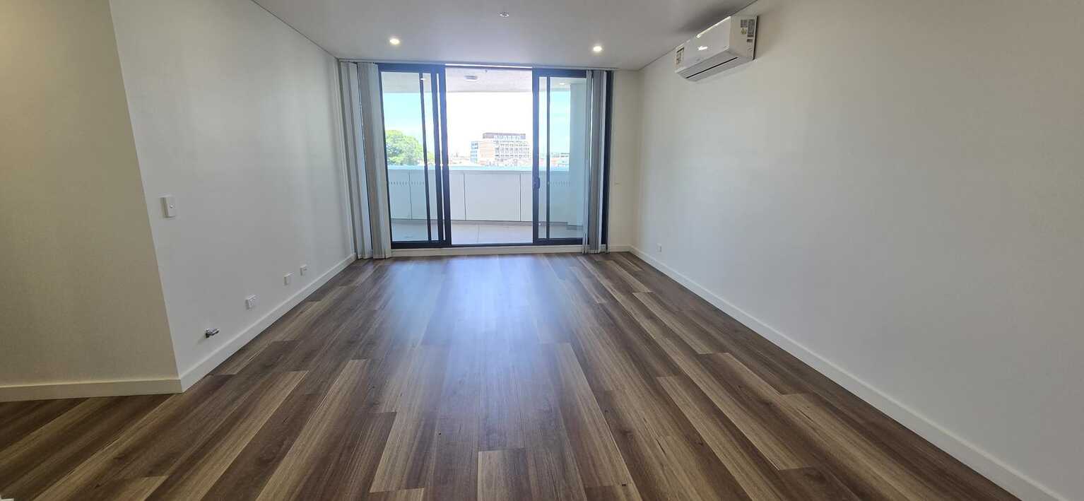 A503/8 The Crescent Fairfield