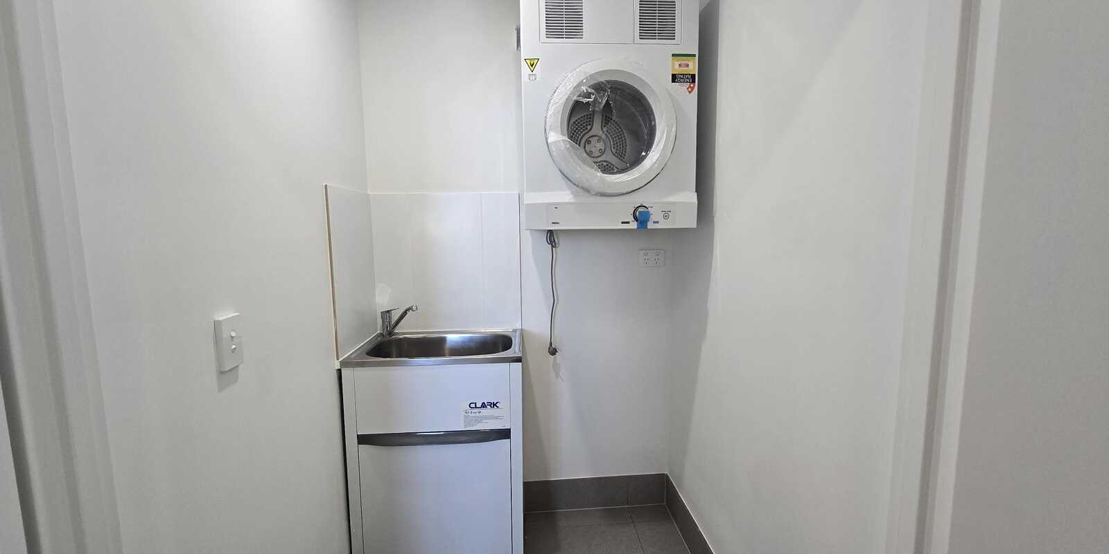 A503/8 The Crescent Fairfield