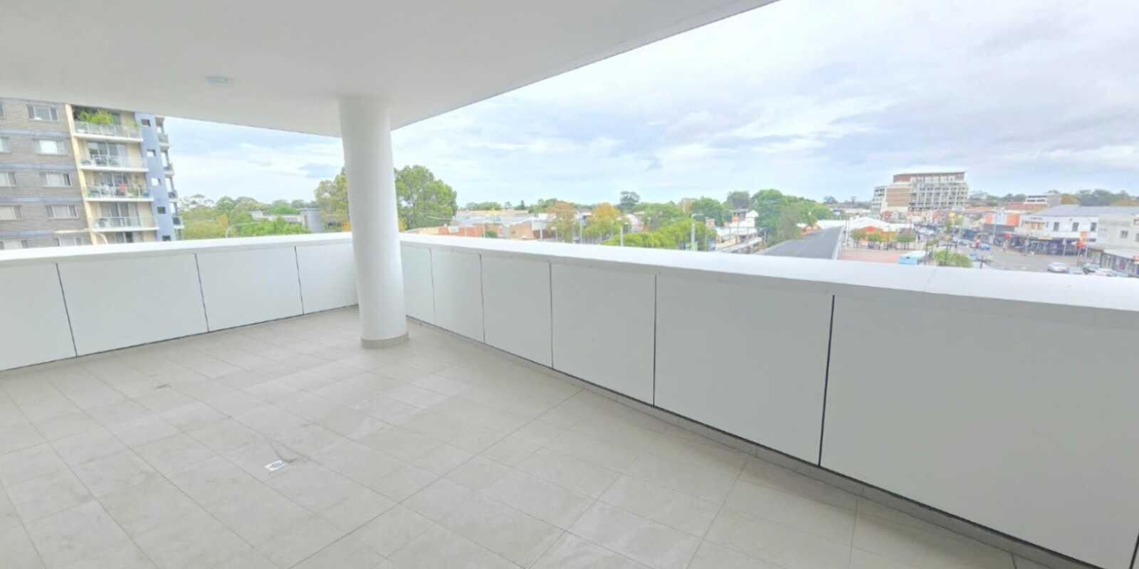 A503/8 The Crescent Fairfield