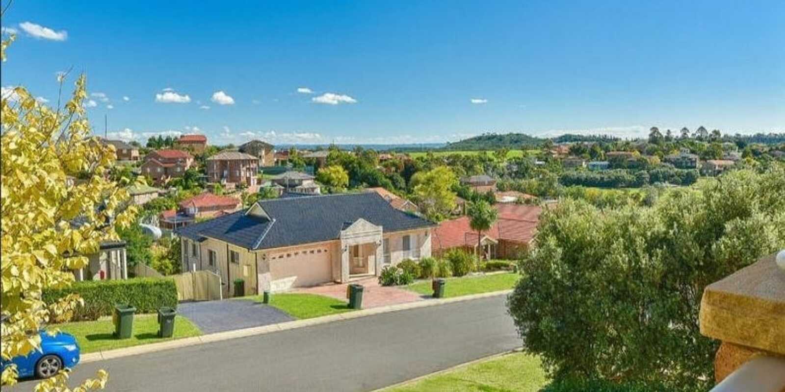 1 Beltana Place Glen Alpine 1 Beltana Place Glen Alpine