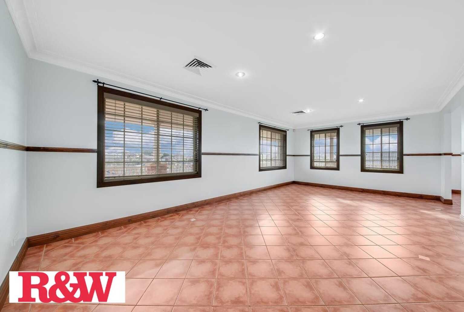 1 Beltana Place Glen Alpine 1 Beltana Place Glen Alpine