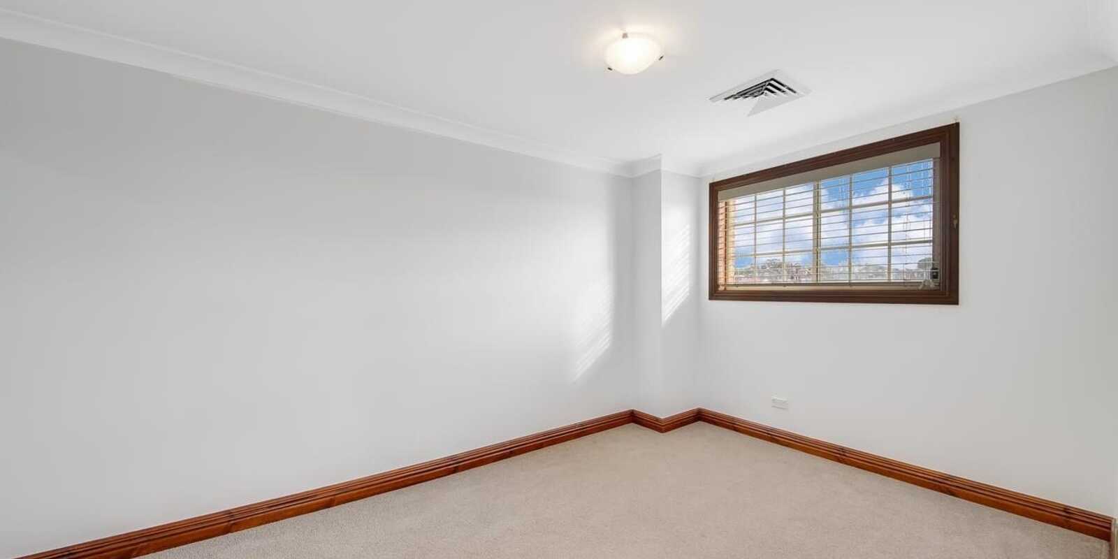 1 Beltana Place Glen Alpine 1 Beltana Place Glen Alpine