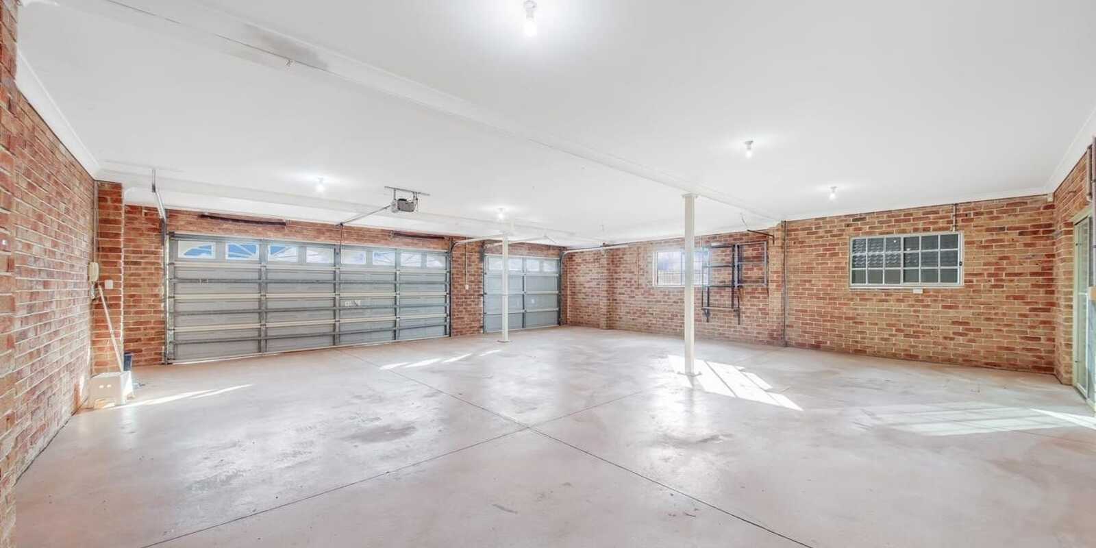 1 Beltana Place Glen Alpine 1 Beltana Place Glen Alpine