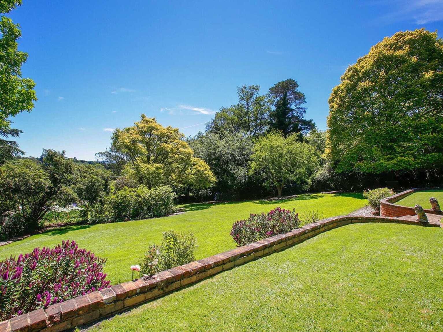 31-33 Robertson Road Moss Vale