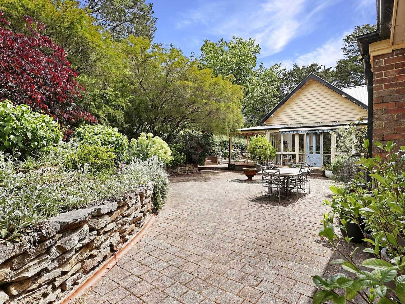 31-33 Robertson Road Moss Vale