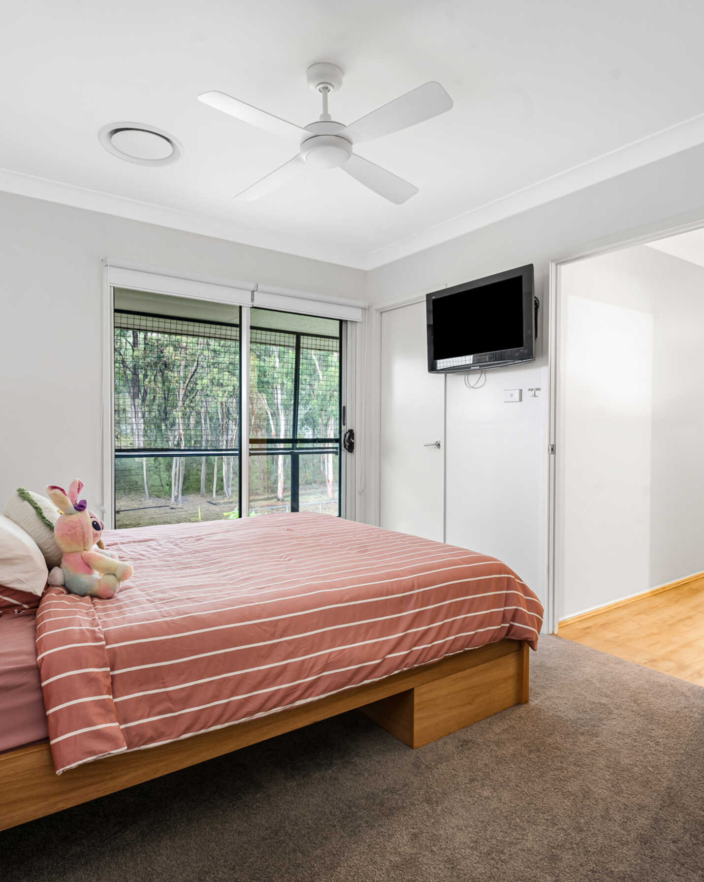 27 Blackwood Street Claremont Meadows, Meadows - Thumbnail 8