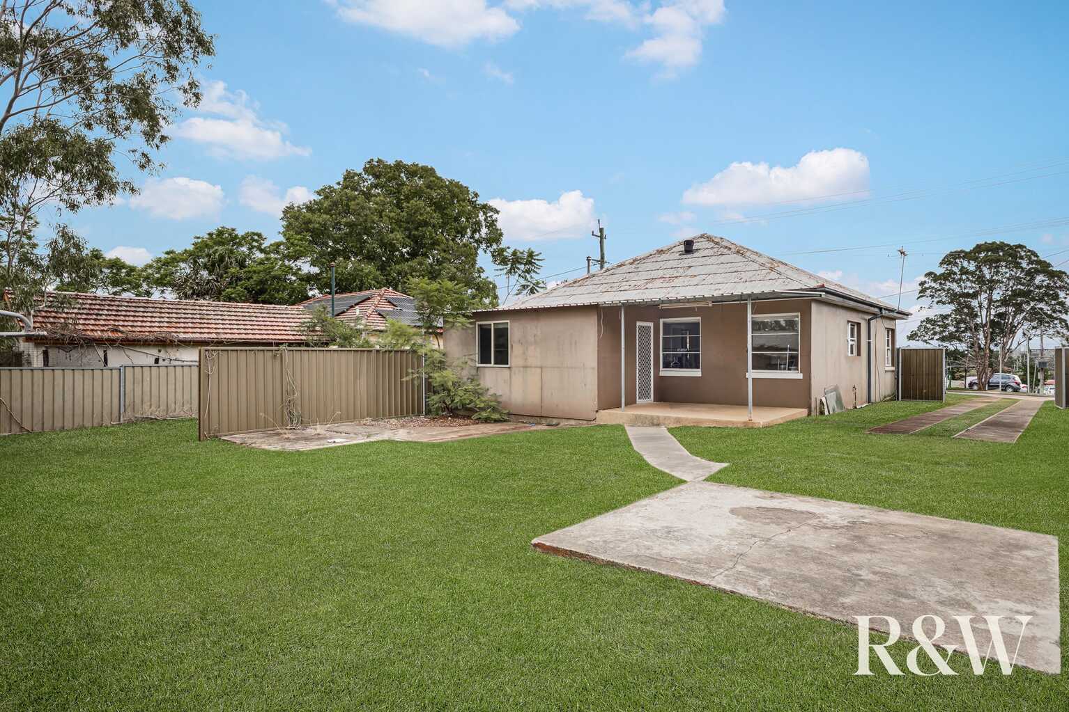 82 Monfarville Street St Marys