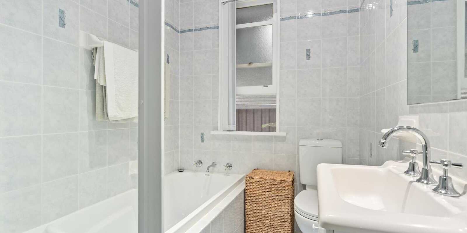 19 Melanesia Avenue Lethbridge Park