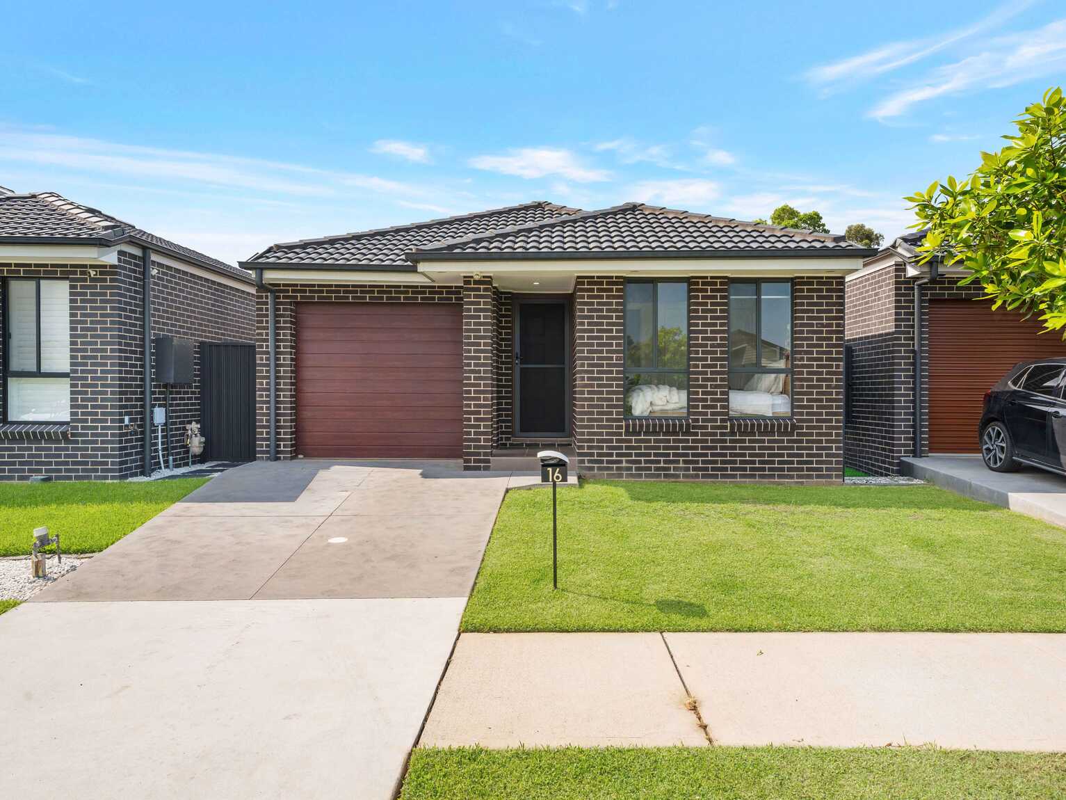 16 Cortina Avenue Austral