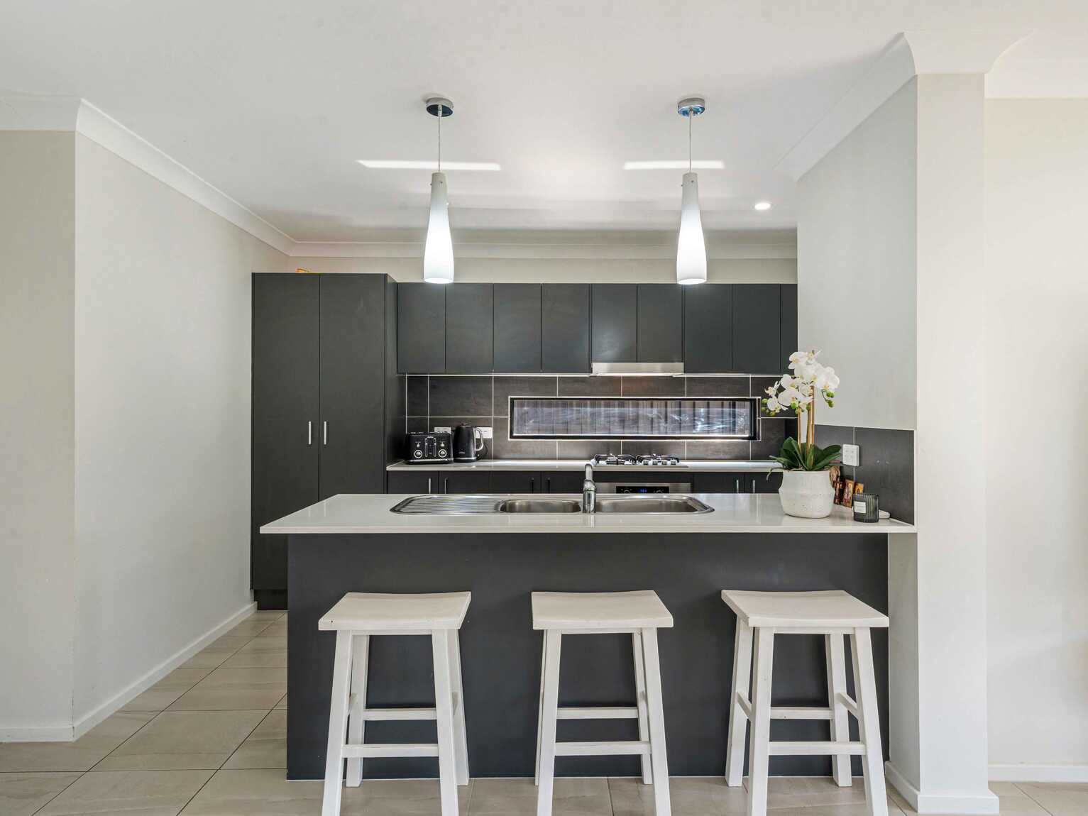 16 Cortina Avenue Austral