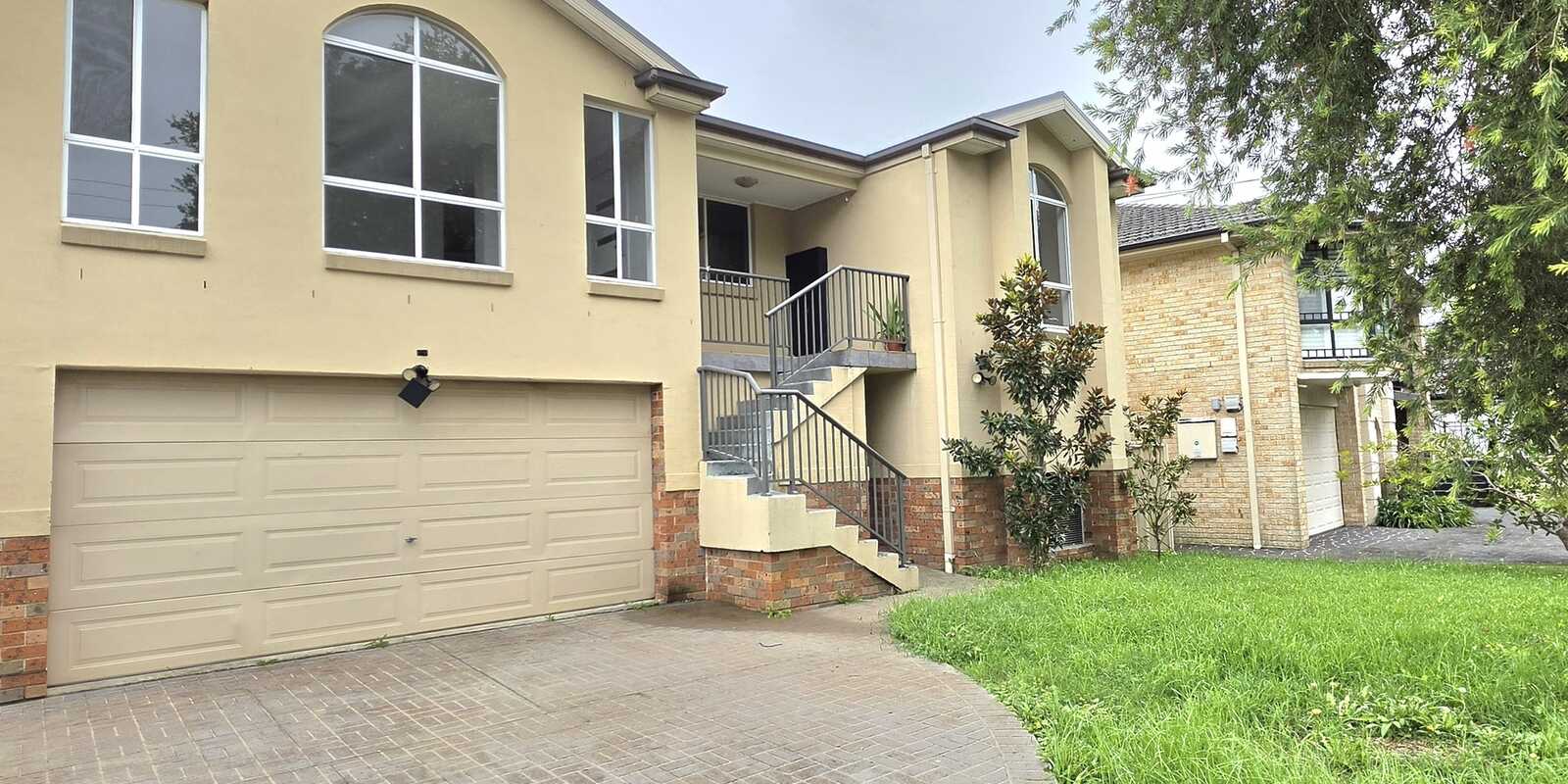 51  Waterside Crescent Carramar