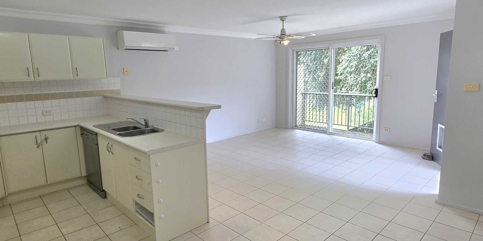 51  Waterside Crescent Carramar