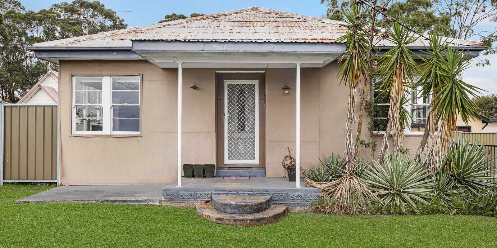 82 Monfarville Street St Marys