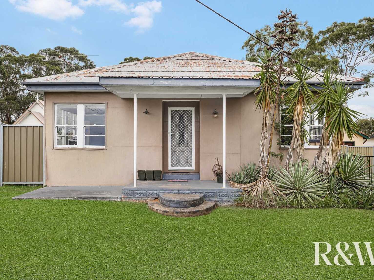 82 Monfarville Street St Marys