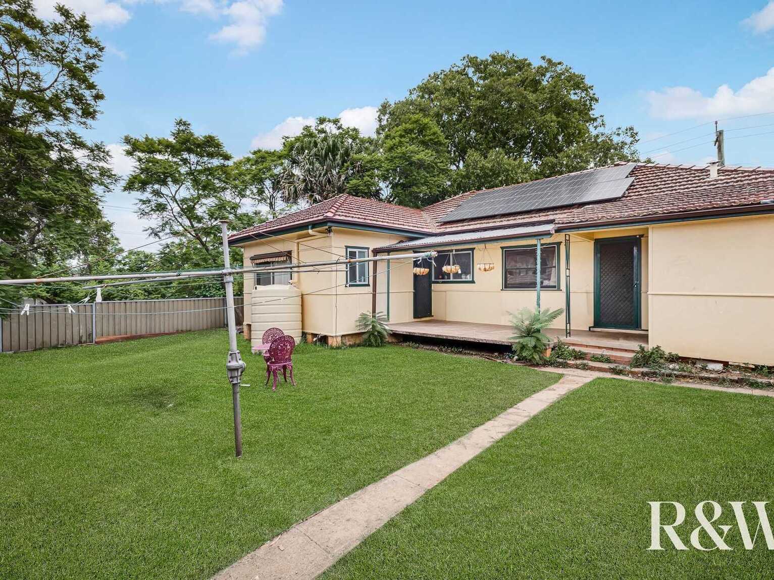 84 & 84A Monfarville Street St Marys