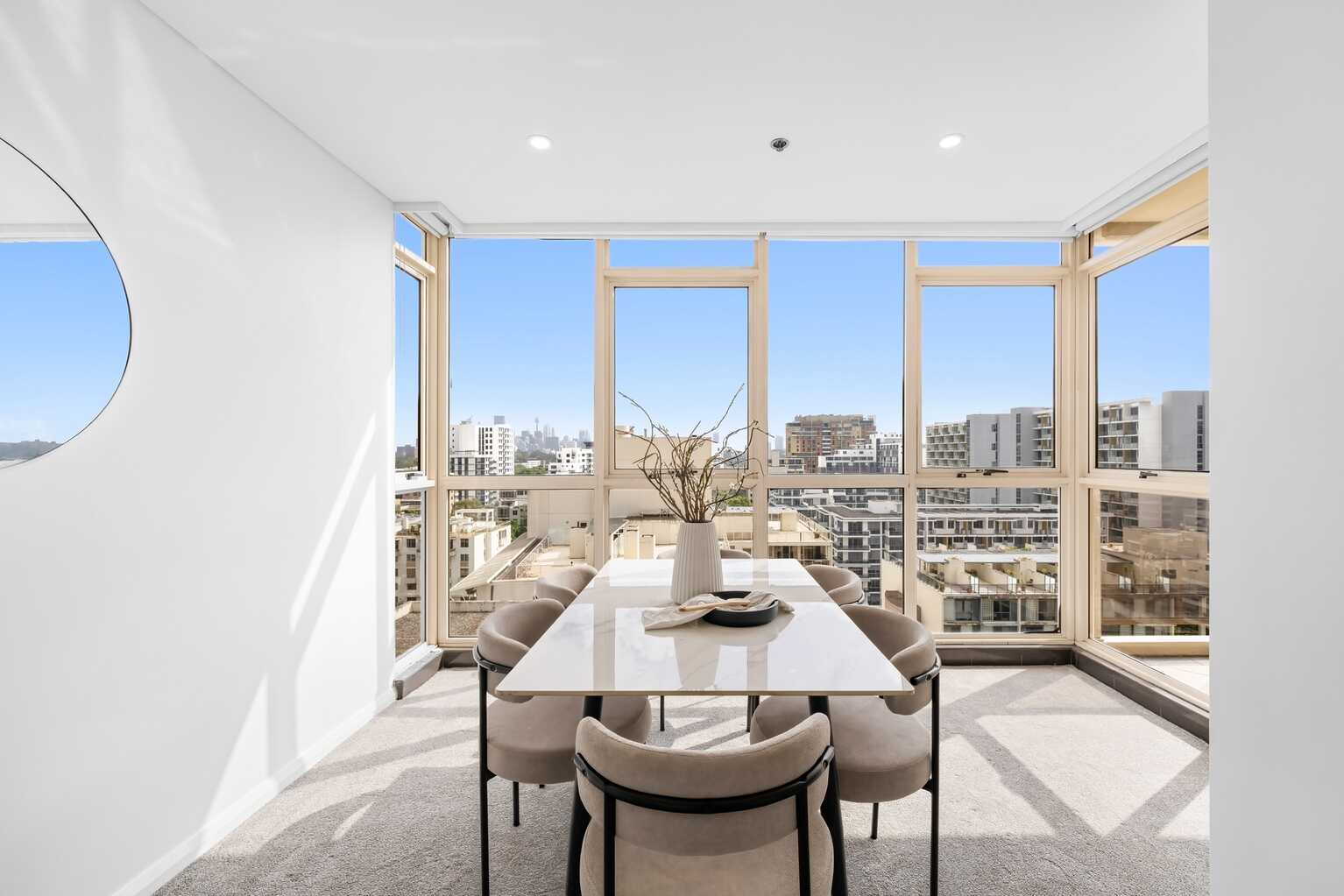 360/8 Lachlan Street Waterloo