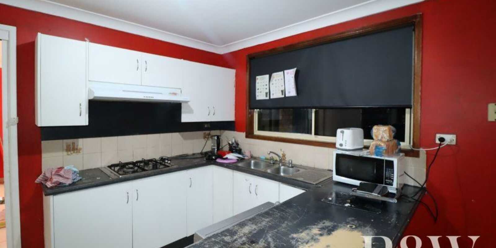 99 Explorers Way St Clair