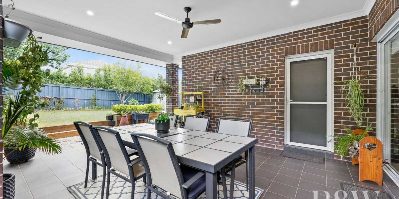 29 Cloverhill Crescent Gledswood Hills