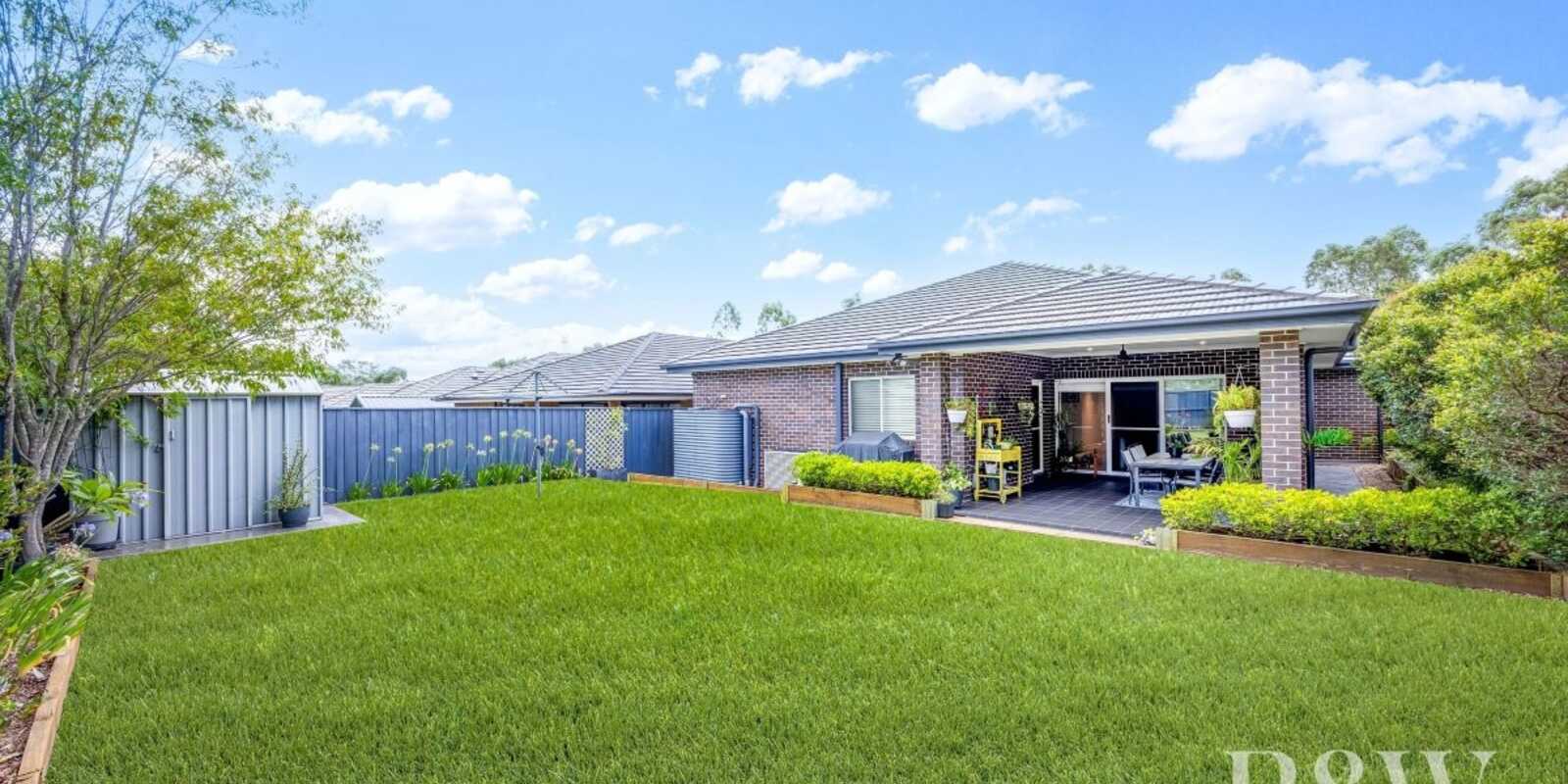 29 Cloverhill Crescent Gledswood Hills