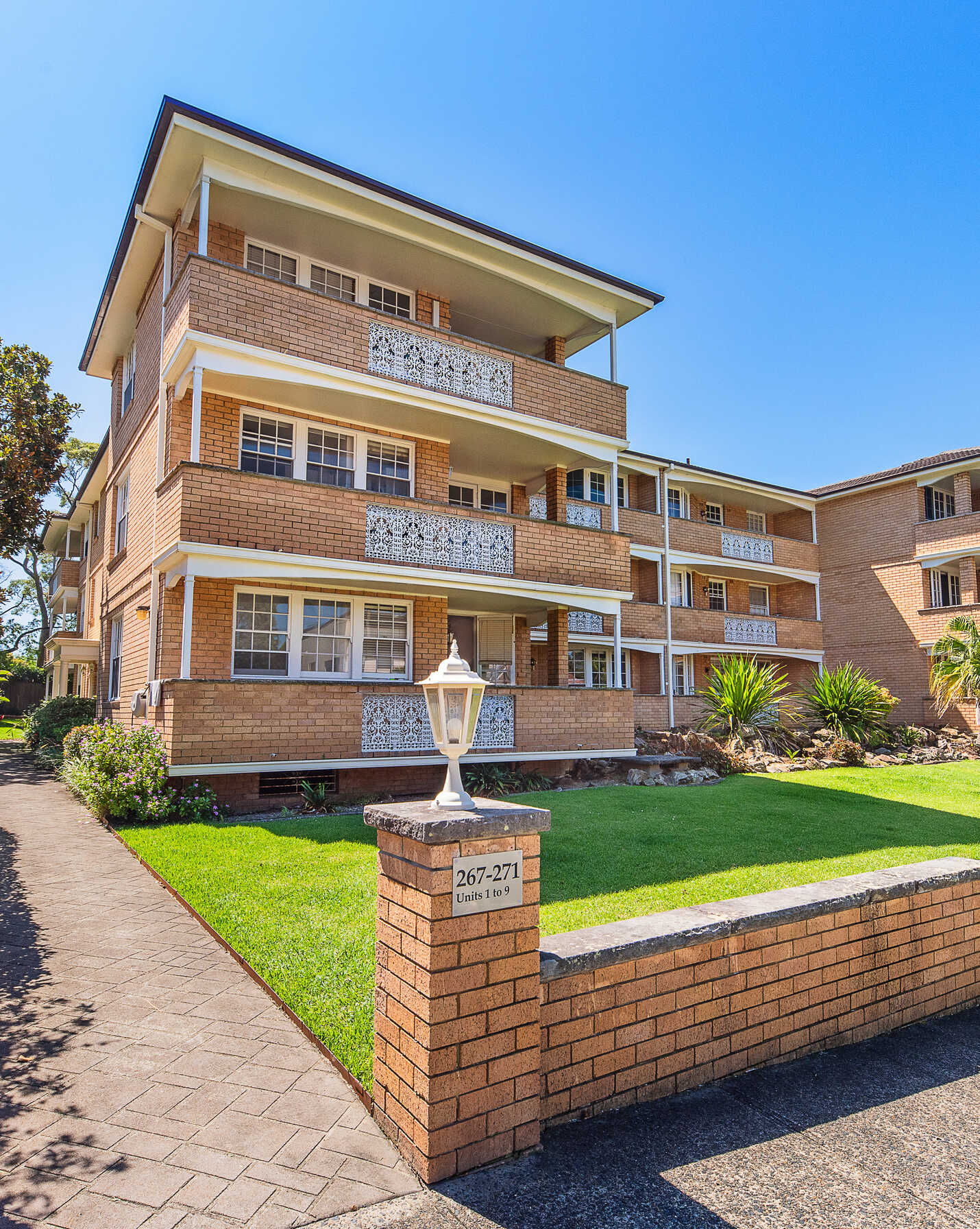 8/267-271 Sailors Bay Road Northbridge