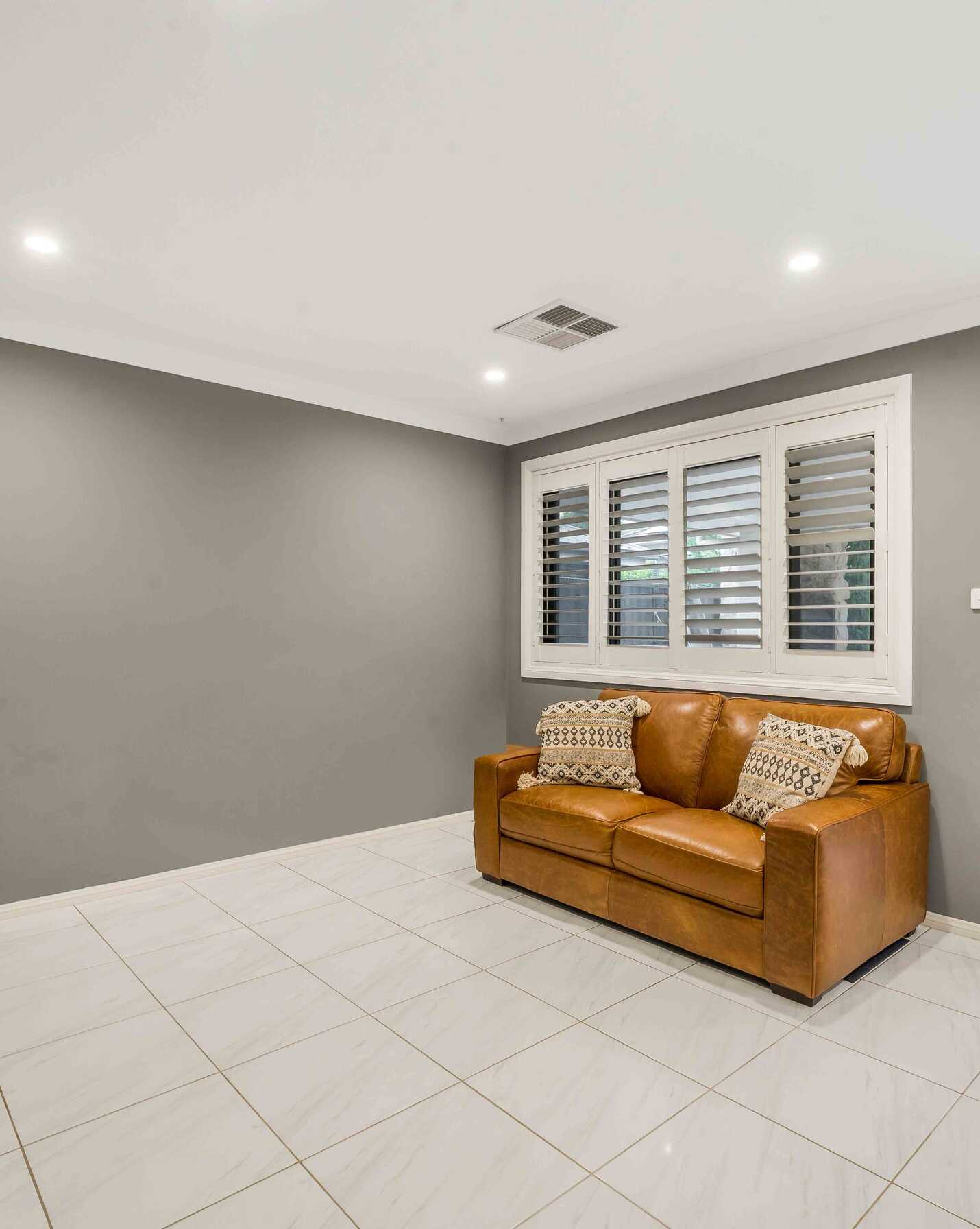 4 Lance Street Jordan Springs, Springs - Thumbnail 4