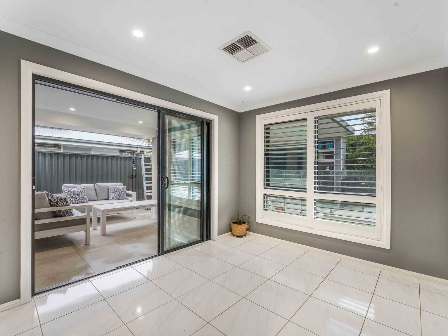 4 Lance Street Jordan Springs