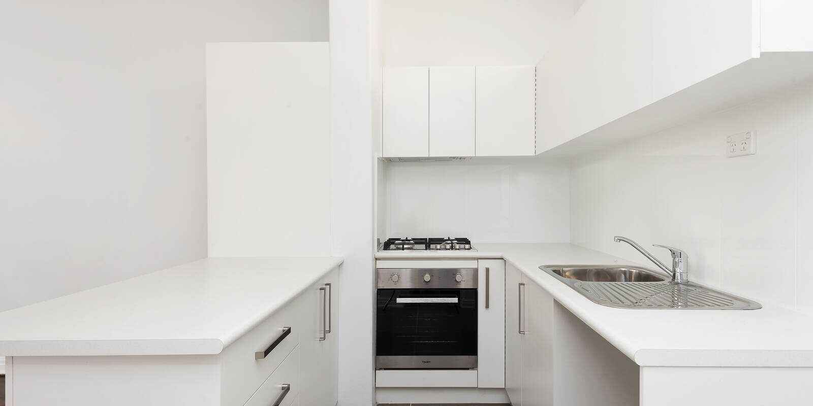 2/59 Whaling Road North Sydney