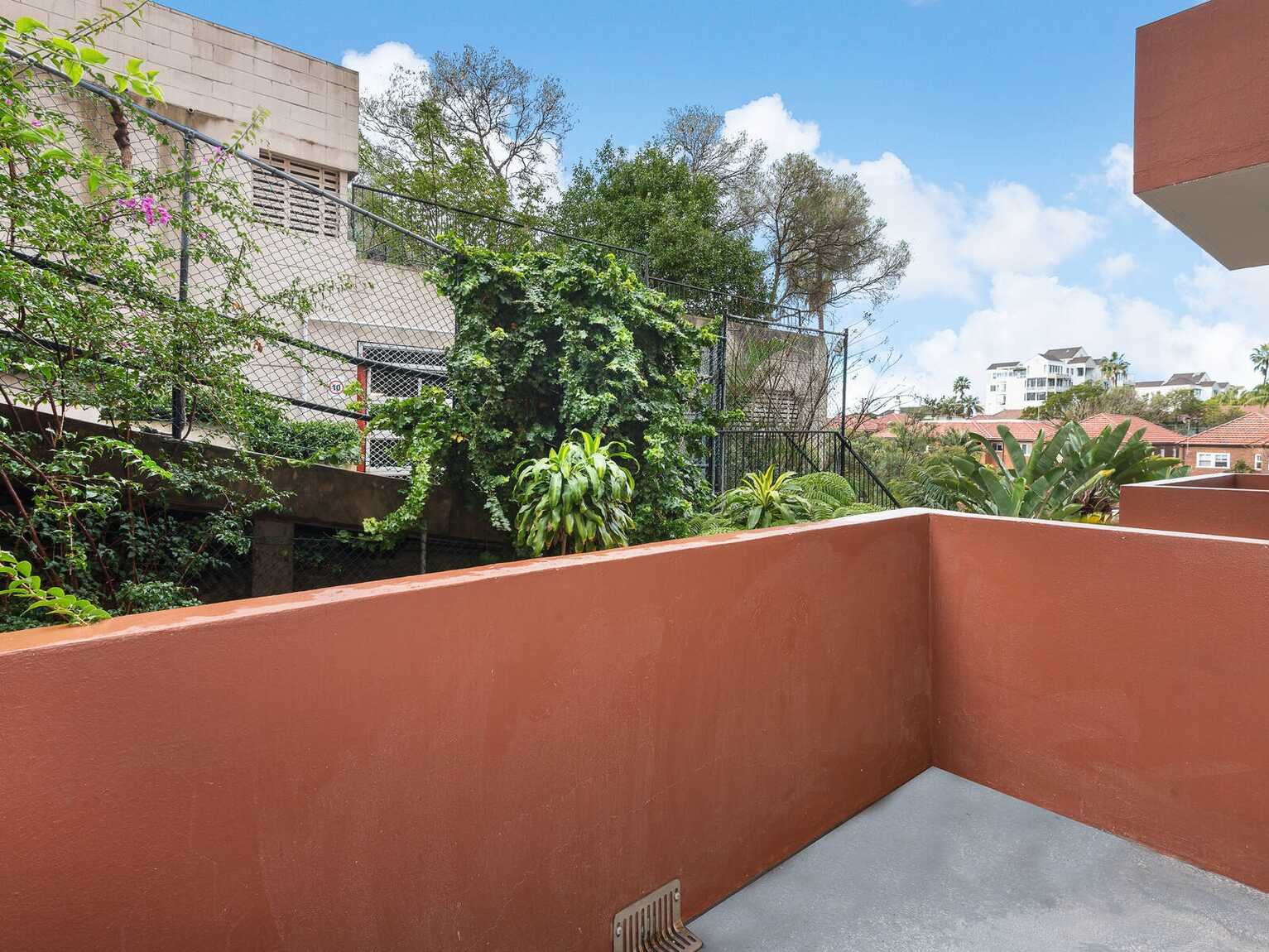 2/59 Whaling Road North Sydney