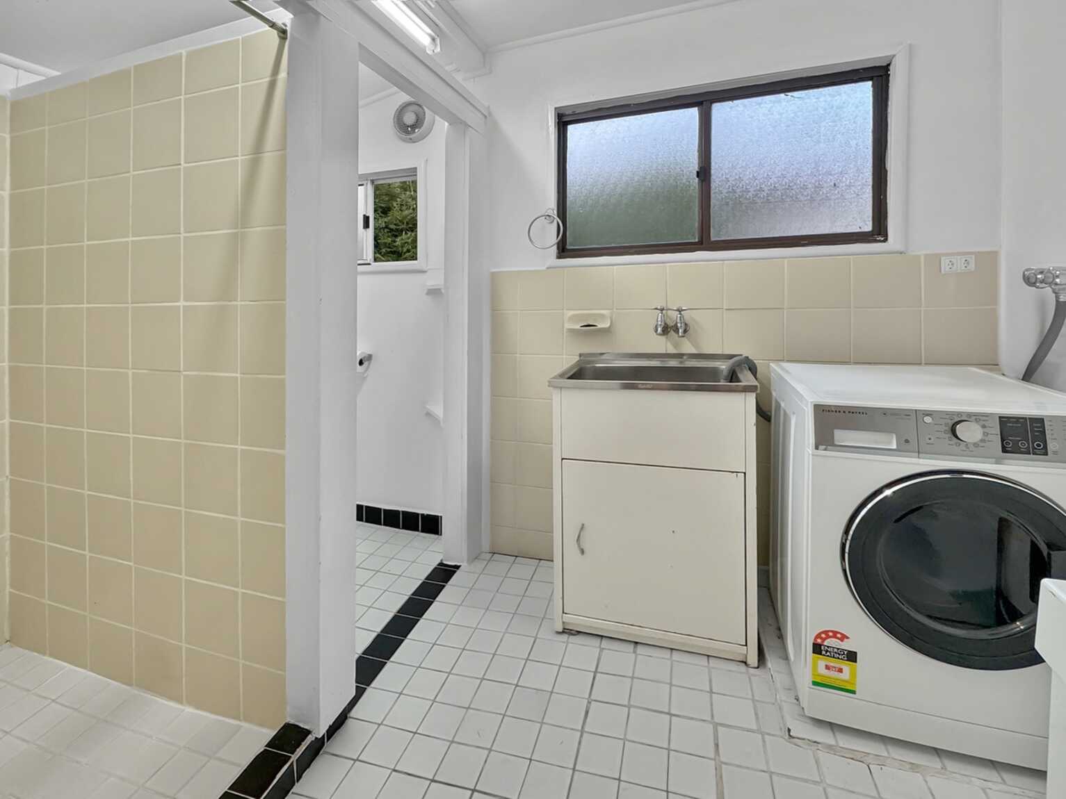 6 Fourth Street South Littleton Lithgow