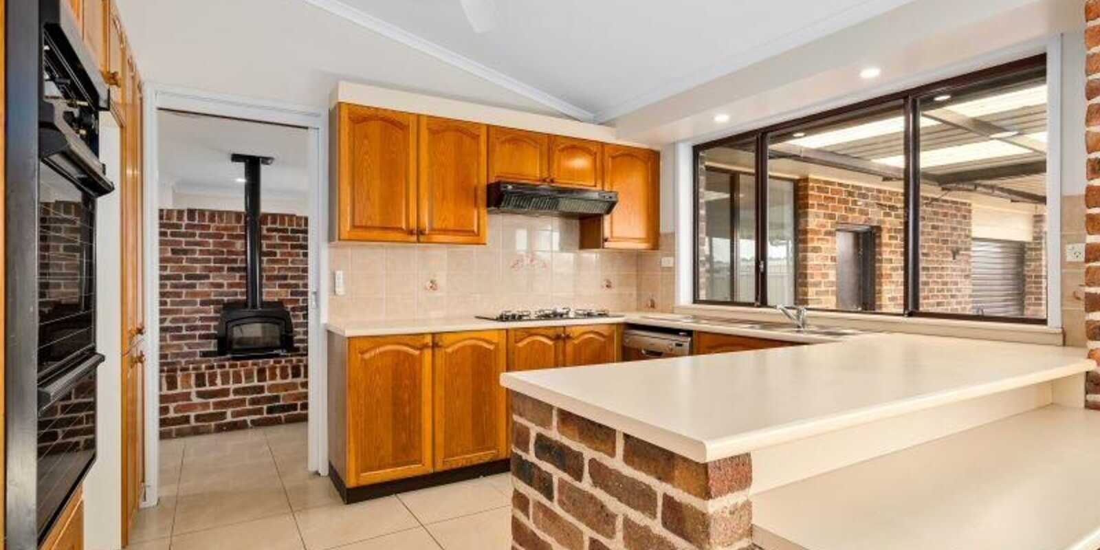 24 Fantail Crescent Erskine Park