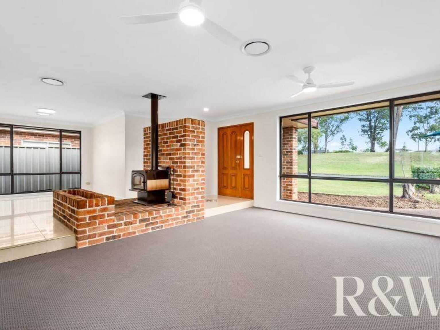 24 Fantail Crescent Erskine Park