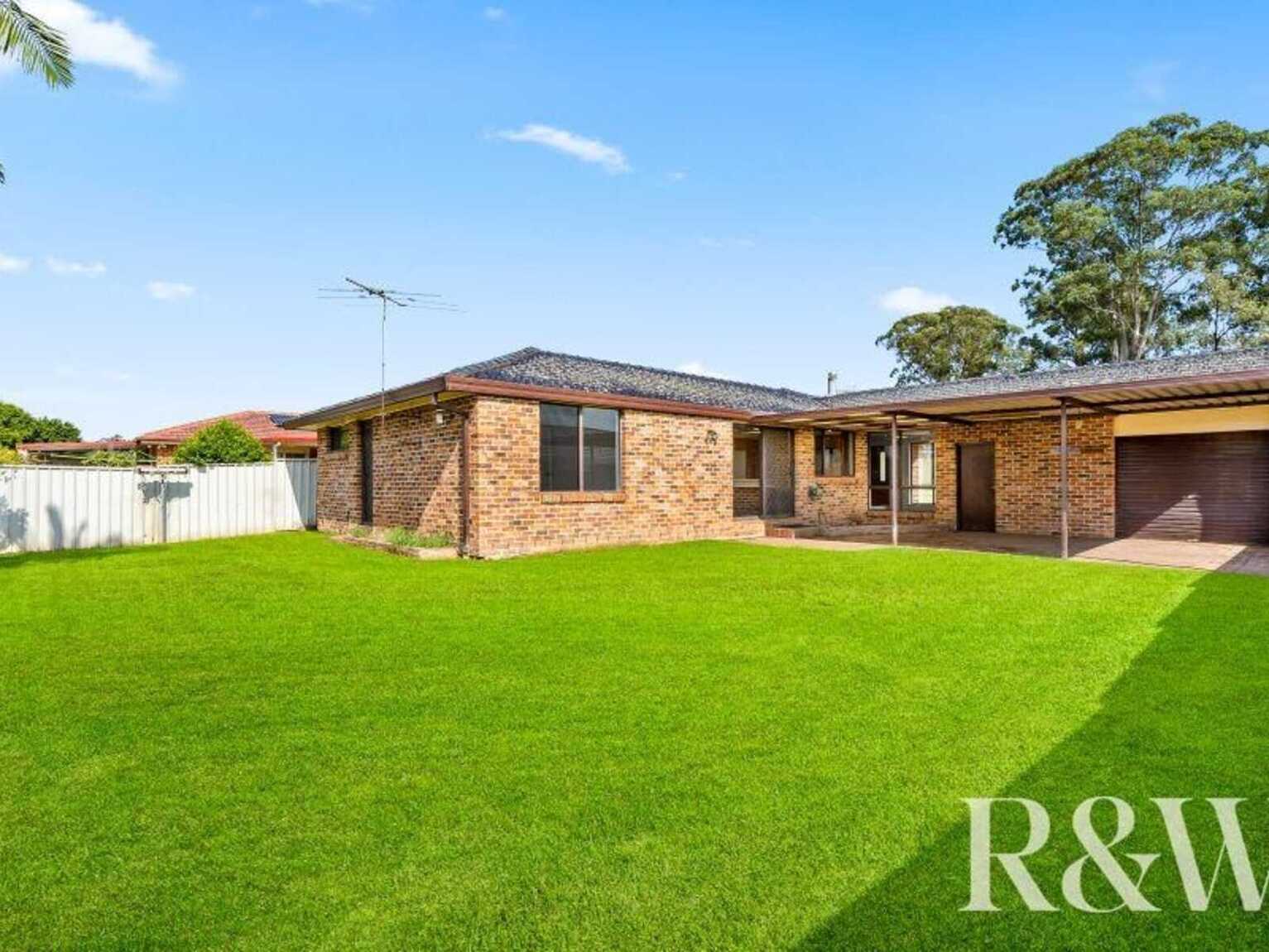 24 Fantail Crescent Erskine Park