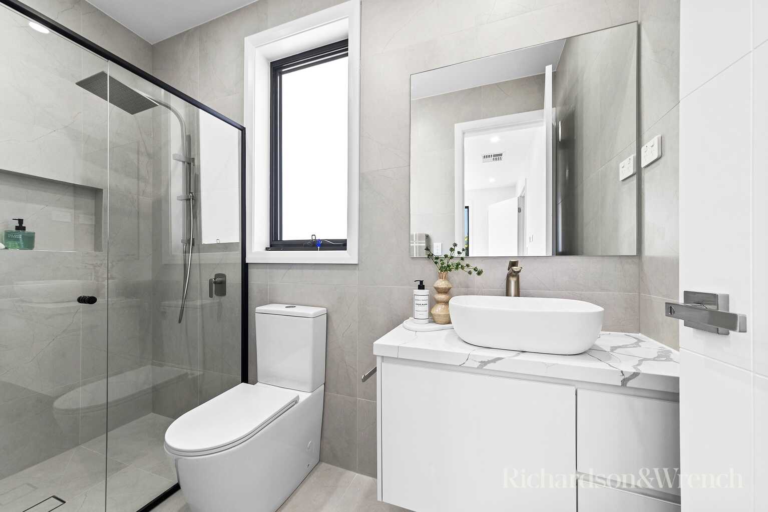 4/15 Allfield Road Woy Woy