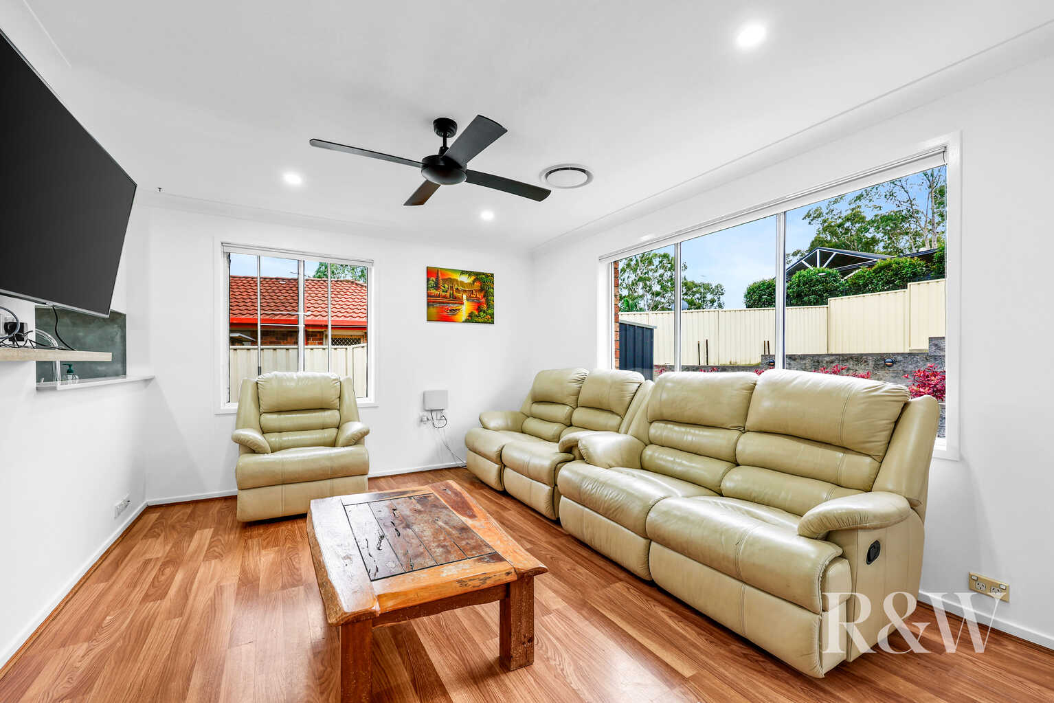 50 DOWNES CRESCENT Currans Hill 50 DOWNES CRESCENT Currans Hill
