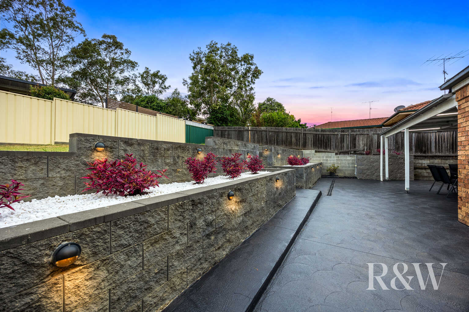 50 DOWNES CRESCENT Currans Hill 50 DOWNES CRESCENT Currans Hill