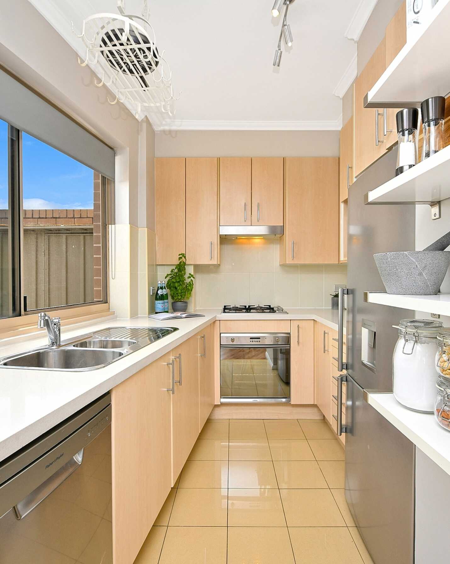 161/90 Bonar Street Wolli Creek, Creek - Thumbnail 3