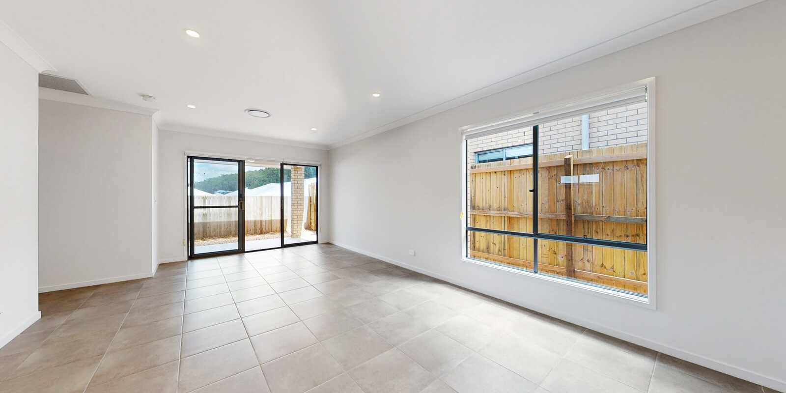 30 Mundaring Way Spring Mountain