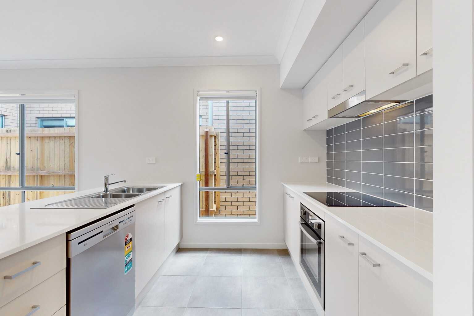 30 Mundaring Way Spring Mountain