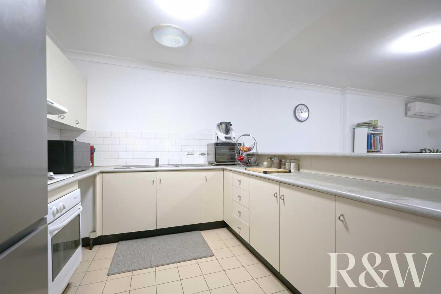 9/37 Binalong Road Pendle Hill 9/37 Binalong Road Pendle Hill