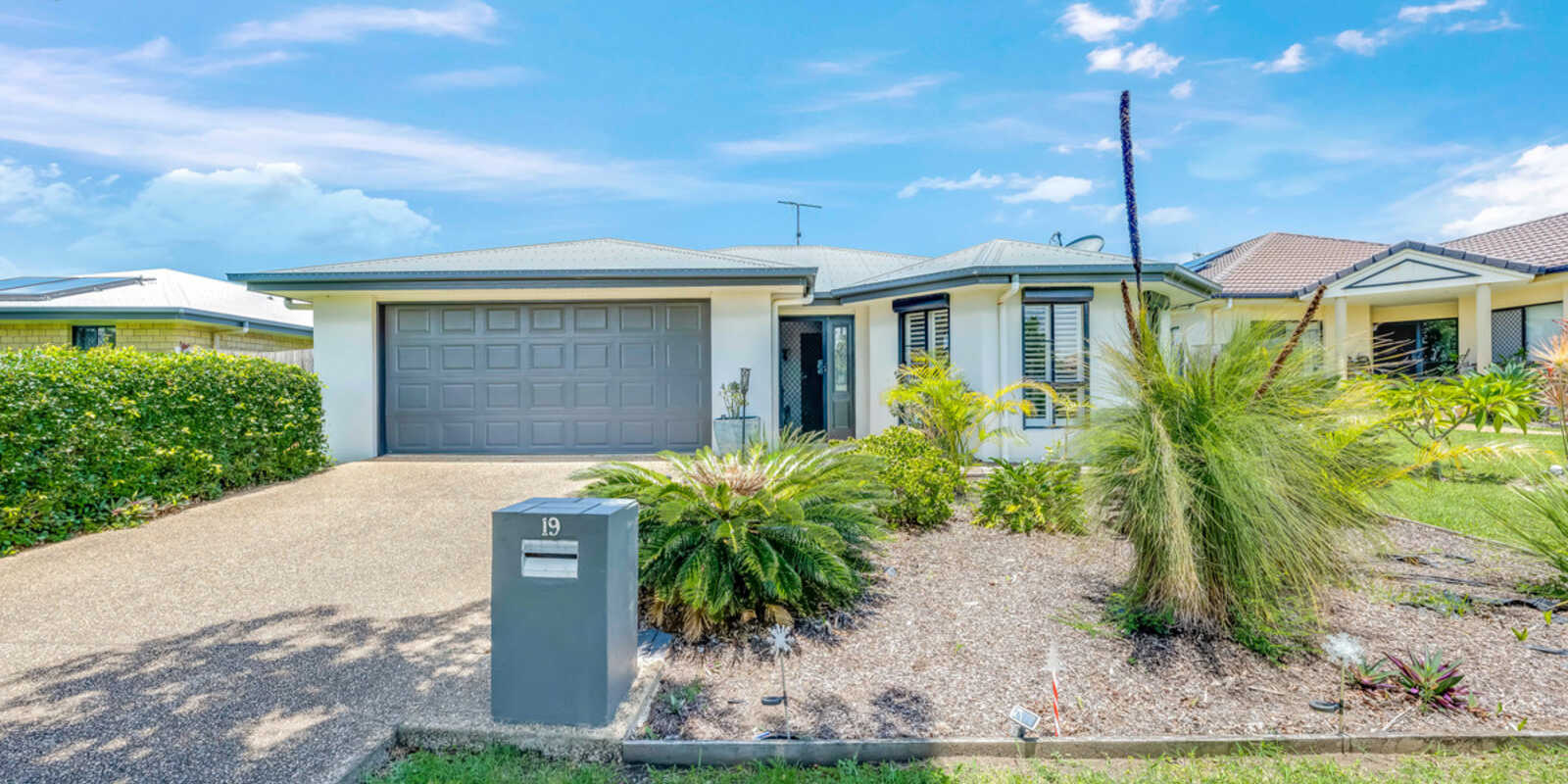19 McCallum Close Coral Cove 19 McCallum Close Coral Cove
