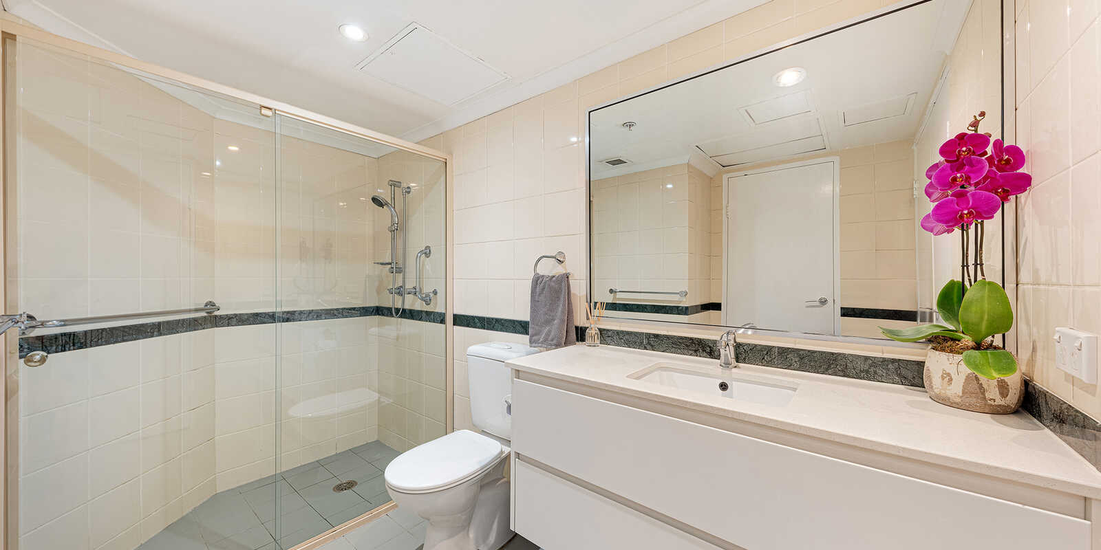 4/237 Miller Street North Sydney 4/237 Miller Street North Sydney