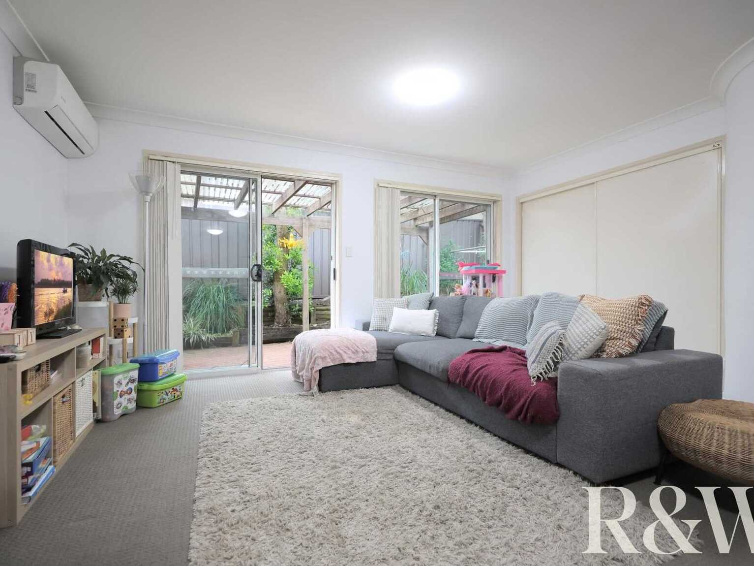 9/37 Binalong Road Pendle Hill