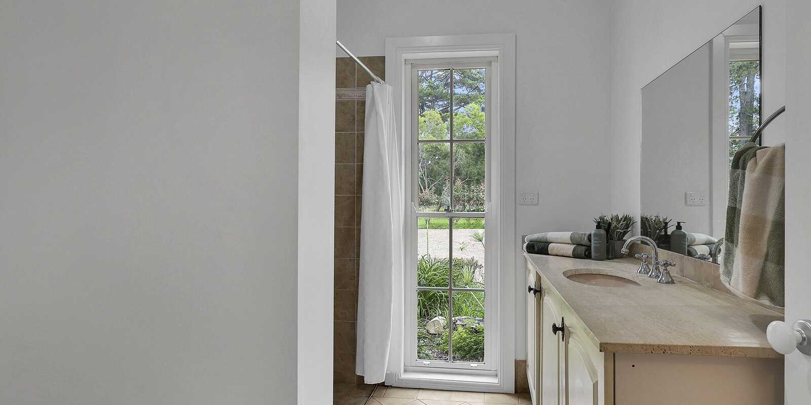 42 Suttor Road Moss Vale 42 Suttor Road Moss Vale