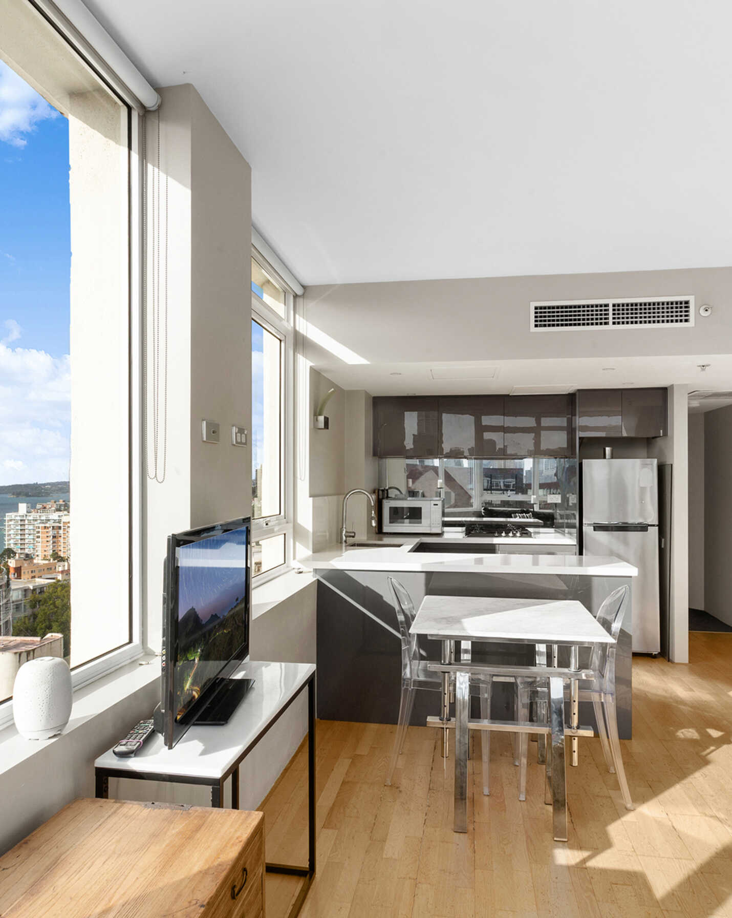 906/2A Elizabeth Bay Road Elizabeth Bay, Bay - Thumbnail 4