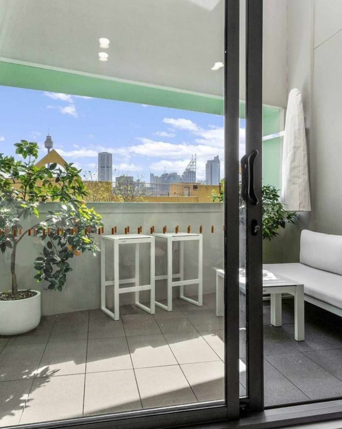 202/226 Victoria Street Potts Point, Point - Thumbnail 2