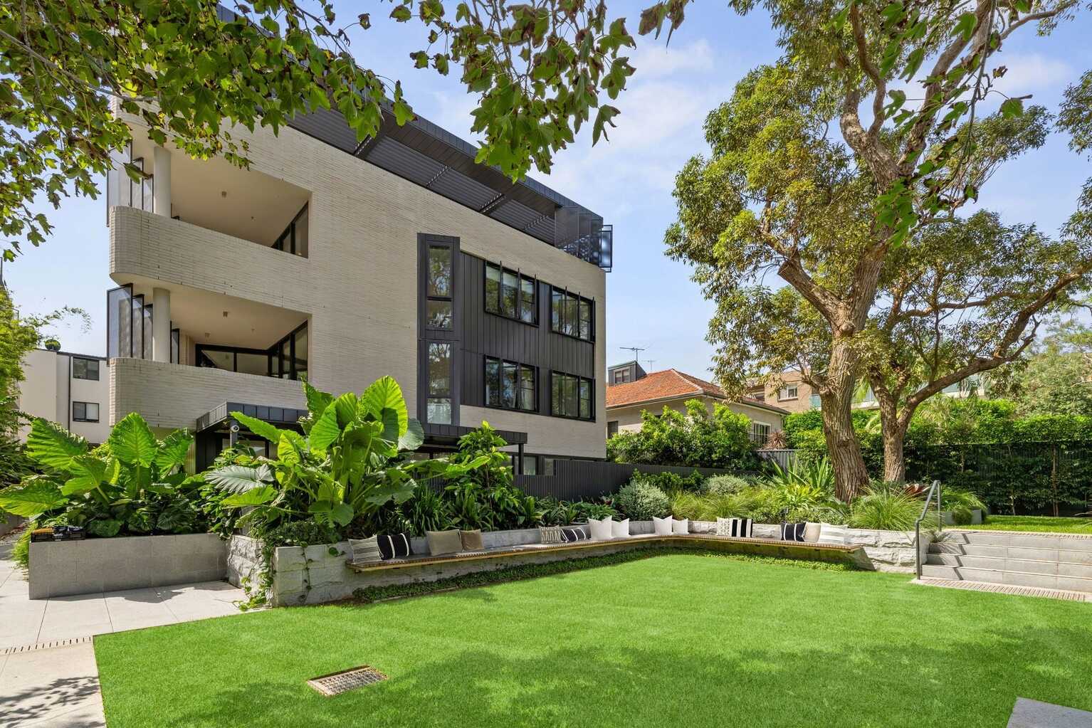 B304/575 Old South Head Road Rose Bay