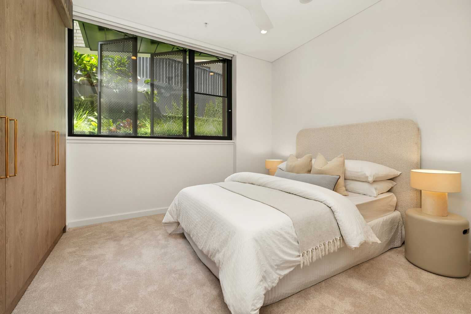 BG04/575 Old South Head Road Rose Bay